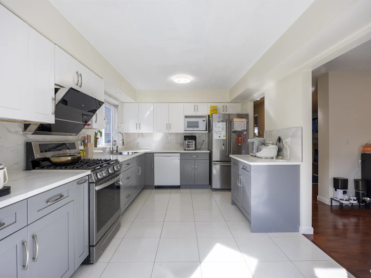 8366 Dayton Court, Richmond, BC, V6Y 3H6 - 13