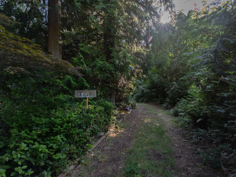 1759 Arbutus Point Road, Bowen Island, BC, V0N 1G2 - 39