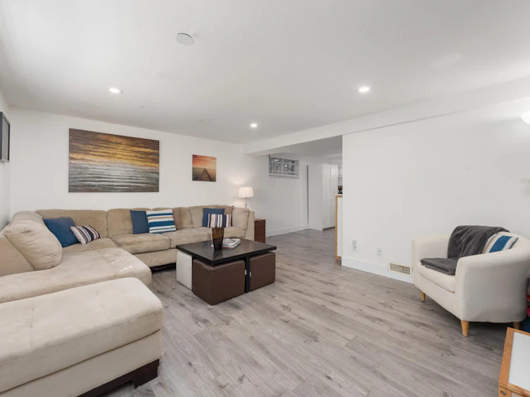 300 E 25th Street, North Vancouver, BC, V7N 1A3 - 11