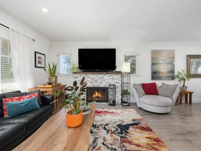 300 E 25th Street - 4