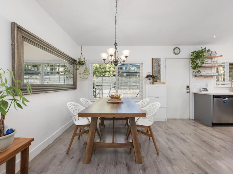 300 E 25th Street, North Vancouver, BC, V7N 1A3 - 10