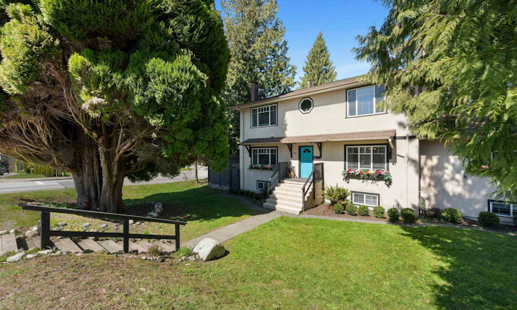 300 E 25th Street