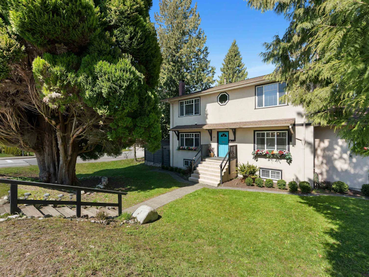 300 E 25th Street, North Vancouver, BC, V7N 1A3