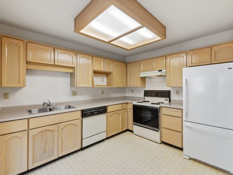 109-8600 Lansdowne Road, Richmond, BC, V6X 3L6 - 7