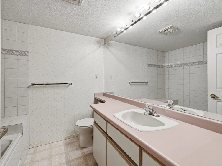109-8600 Lansdowne Road, Richmond, BC, V6X 3L6 - 14