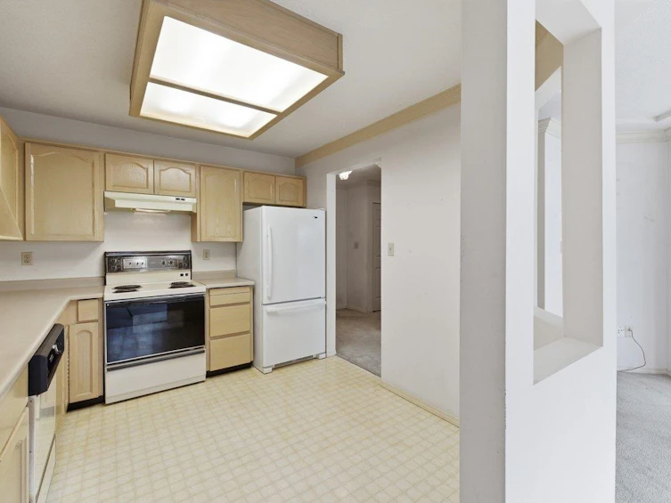 109-8600 Lansdowne Road, Richmond, BC, V6X 3L6 - 8