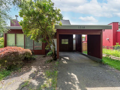 1238 Gabriola Drive - 2