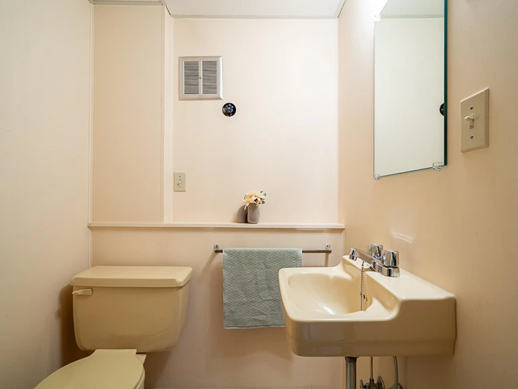 1634 Ross Road, North Vancouver, BC, V7J 1V4 - 25