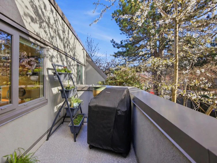 1326 W 7th Avenue, Vancouver, BC, V6H 3W5 - 15