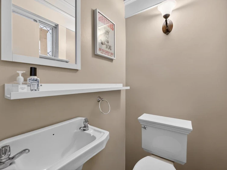 4195 W 15th Avenue, Vancouver, BC, V6R 3A4 - 18