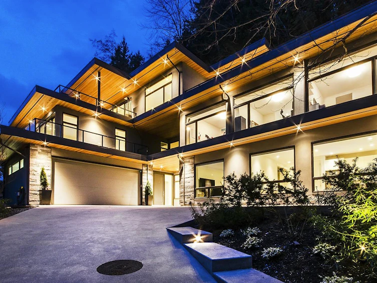 817 Younette Drive, West Vancouver, BC, V7T 1T1