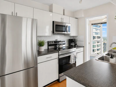 3207-939 Homer Street - 4