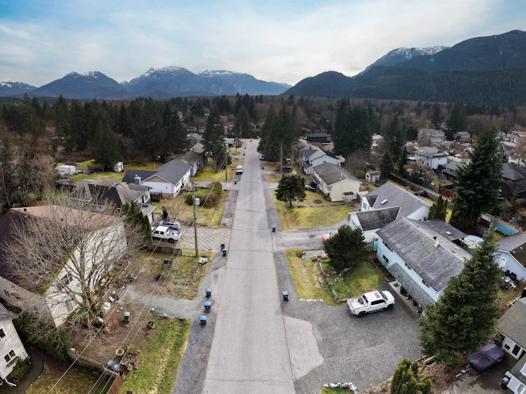 41852 Faith Road, Squamish, BC, V0N 1H0 - 31