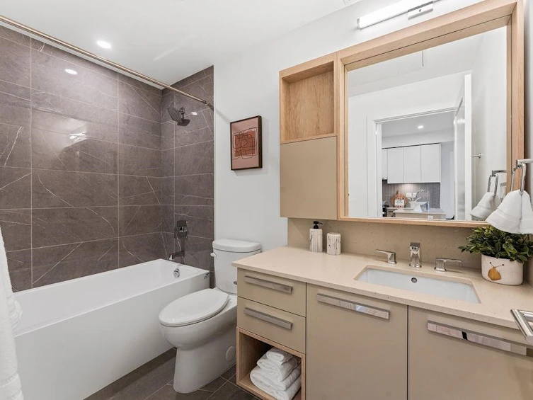 302-13788 76 Avenue, Surrey, BC, V3W 3V9 - 12