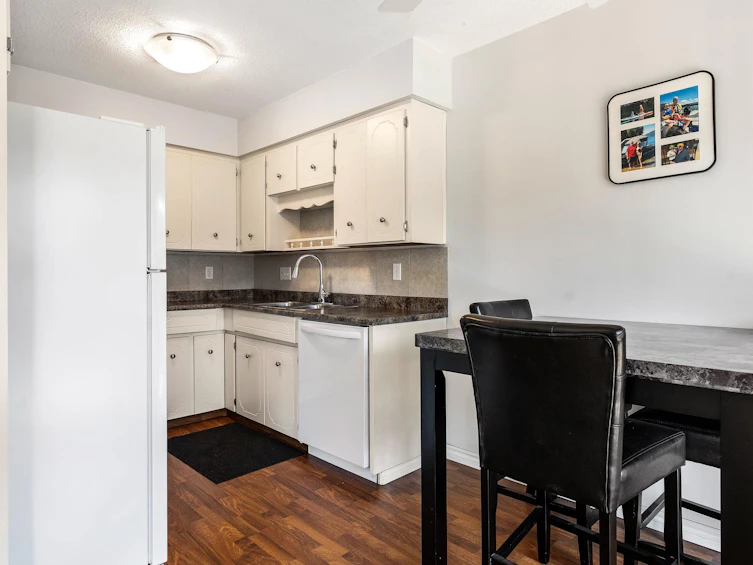 207-2853 Bourquin Crescent, Abbotsford, BC, V2S 6H6 - 15
