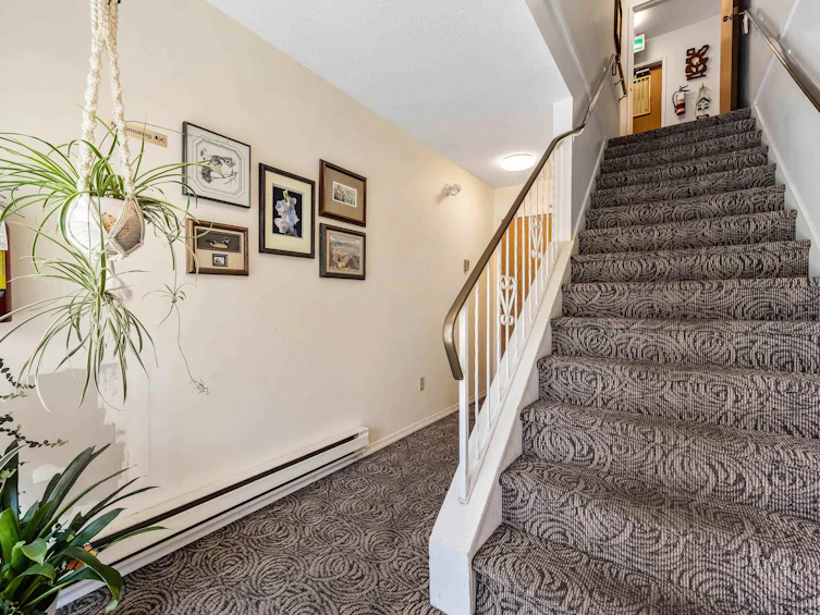 207-2853 Bourquin Crescent, Abbotsford, BC, V2S 6H6 - 5