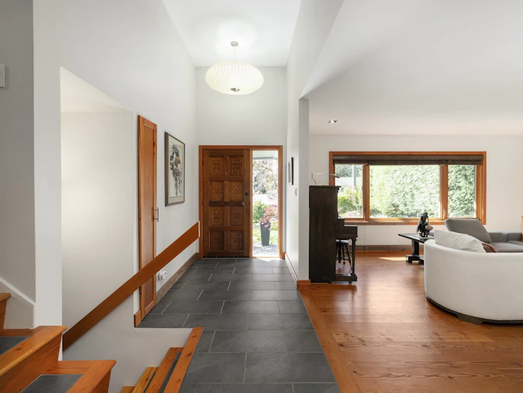 1374 E 15th Street, North Vancouver, BC, V7J 1K8 - 4