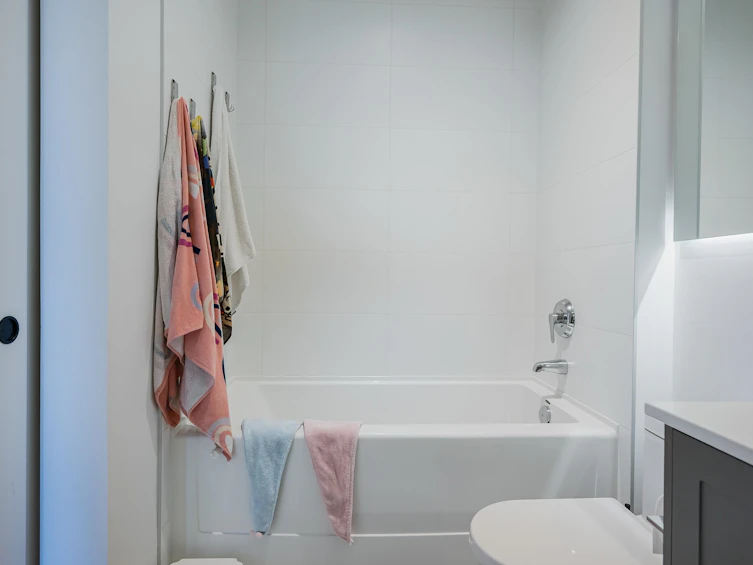 214-10168 149 Street, Surrey, BC, V3R 0E9 - 17