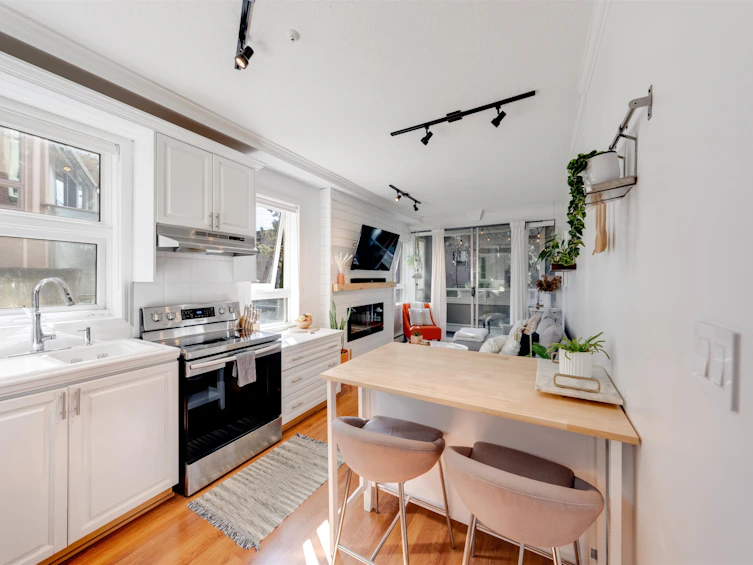 202-2036 York Avenue, Vancouver, BC, V6J 1E6 - 8