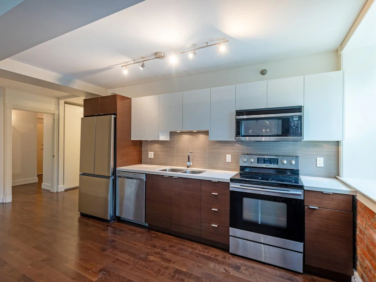 205-233 Abbott Street, Vancouver, BC, V6B 2K7 - 14