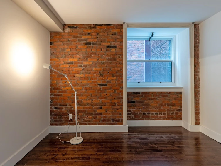 205-233 Abbott Street, Vancouver, BC, V6B 2K7 - 17