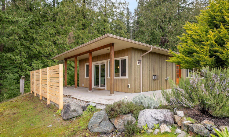 879 Seymour Bay Drive