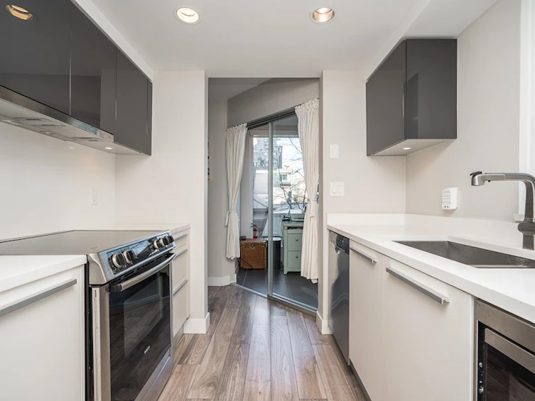 402-1323 Homer Street, Vancouver, BC, V6B 5T1 - 14