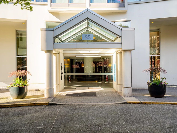 402-1323 Homer Street, Vancouver, BC, V6B 5T1 - 4
