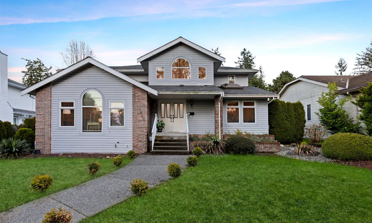 1960 128 Street
