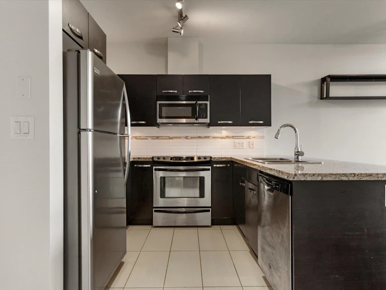 412-33539 Holland Avenue, Abbotsford, BC, V2S 0C6 - 4