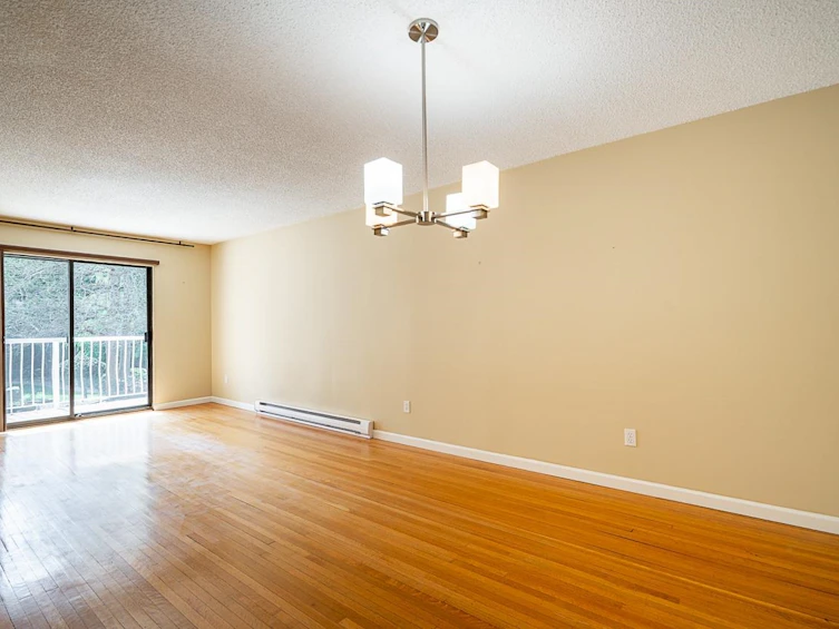 204-12890 17 Avenue, Surrey, BC, V4A 1T5 - 12