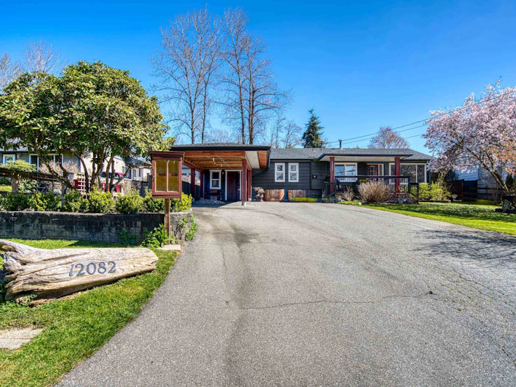 12082 261 Street, Maple Ridge, BC, V2W 2A6