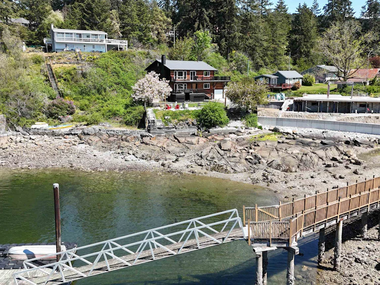 5639 O'brian Road, Halfmoon Bay, BC, V7Z 1E9