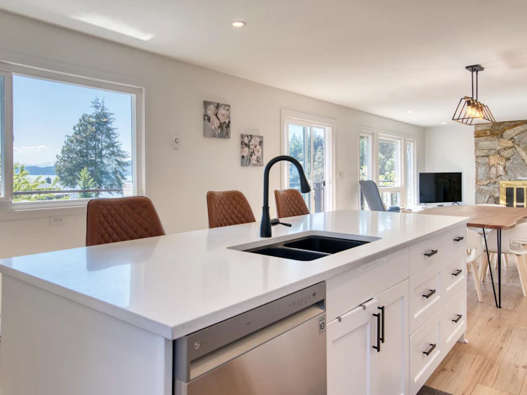 5639 O'brian Road, Halfmoon Bay, BC, V7Z 1E9 - 9