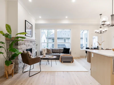 102-16612 18a Avenue - 3