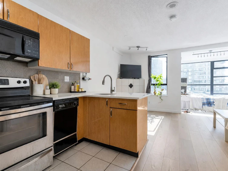 805-939 Homer Street, Vancouver, BC, V6B 2W6