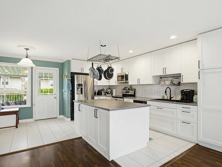 8627 Henderson Street, Mission, BC, V2V 7P9 - 10