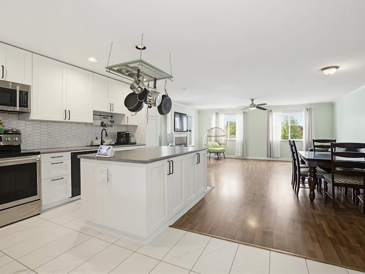 8627 Henderson Street, Mission, BC, V2V 7P9 - 7