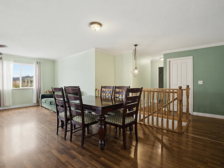 8627 Henderson Street, Mission, BC, V2V 7P9 - 4