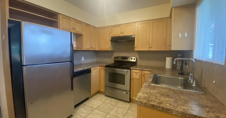 7635 10th Avenue, New Westminster, BC, V3N 2S1 - 16