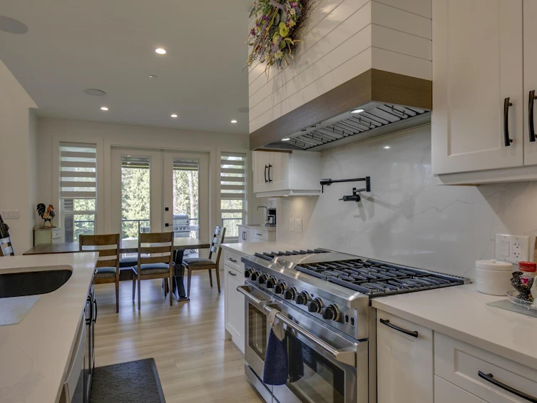 9409 Erickson Street, Mission, BC, V2V 7C8 - 11