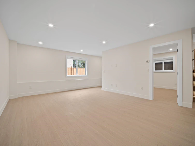 2-6070 Elgin Avenue, Burnaby, BC, V5H 3S4 - 23