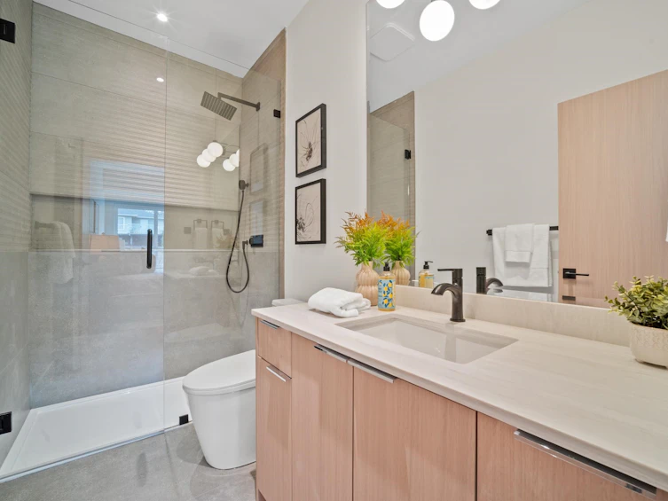 2-6070 Elgin Avenue, Burnaby, BC, V5H 3S4 - 17