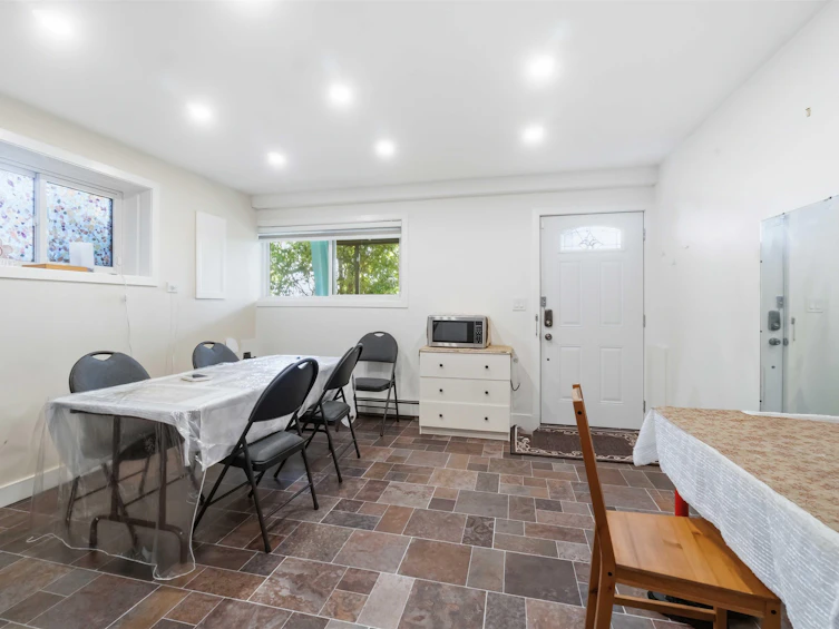 140 E Eighth Avenue, New Westminster, BC, V3L 4J7 - 29