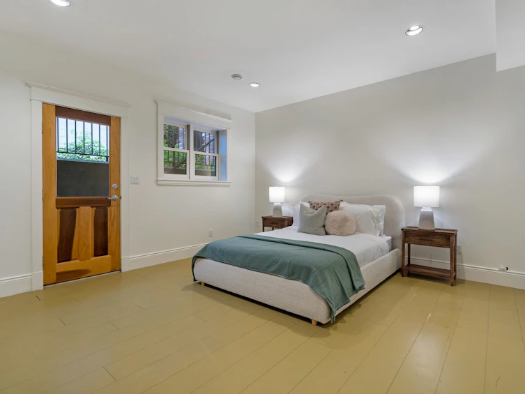 33 E 6th Avenue, Vancouver, BC, V5T 1J3 - 21