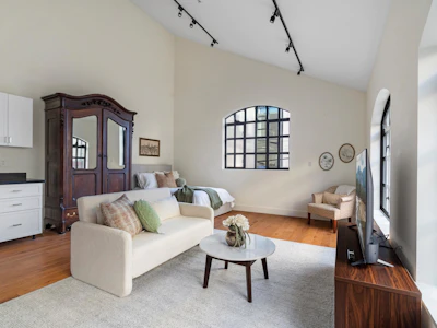 33 E 6th Avenue - 5