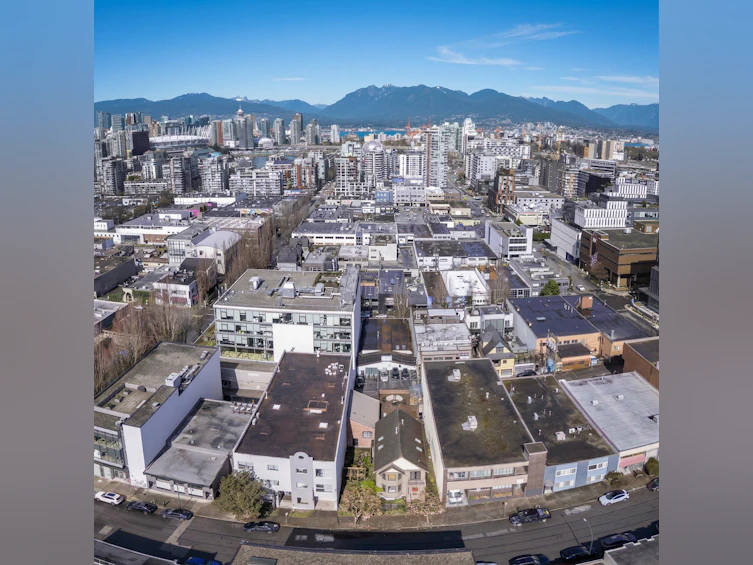 33 E 6th Avenue, Vancouver, BC, V5T 1J3 - 32