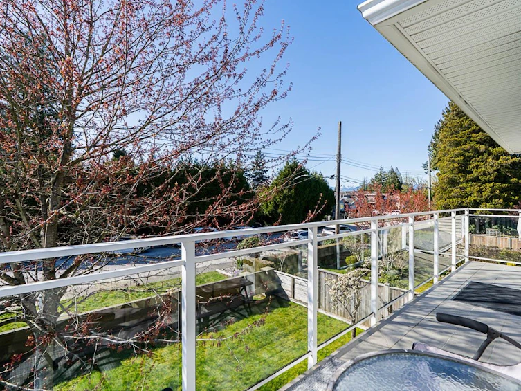 6851 Imperial Street, Burnaby, BC, V5E 1N4 - 9