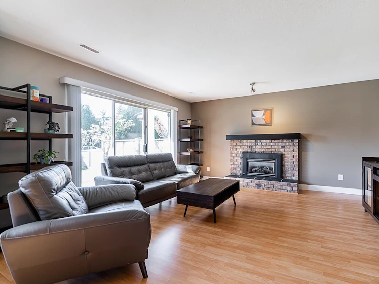 6851 Imperial Street, Burnaby, BC, V5E 1N4 - 25