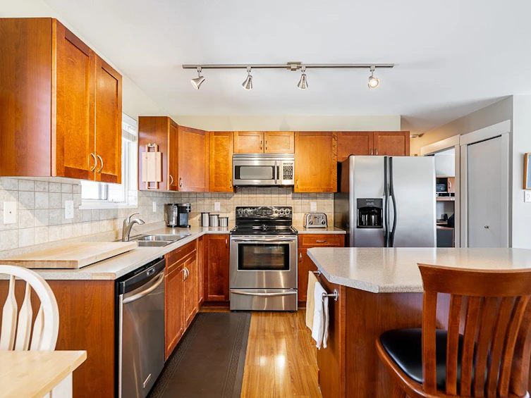 6851 Imperial Street, Burnaby, BC, V5E 1N4 - 11